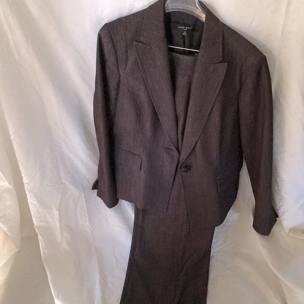 Nine West ladies suit